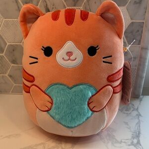 NWT 🩵🐱 Squishmallows GiGi Cat 8” Plush with Fuzzy Heart